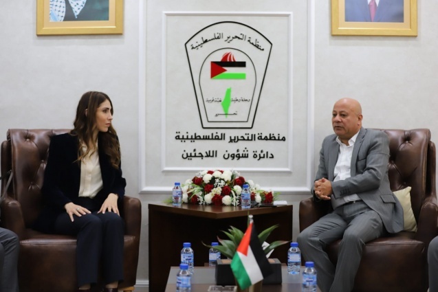 دائرة شؤون اللاجئين ووزارة العمل تؤكدان أهمية الأونروا وبحث سبل تعزيز التعاون لدعم اللاجئين