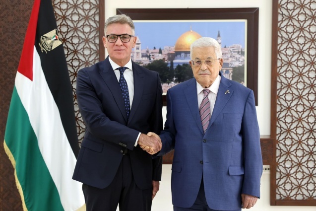 Yahya Al-Shannar sworn in by President Abbas, as Governor of the Monetary Authority
