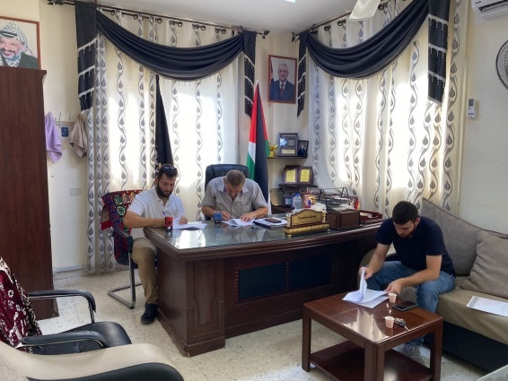 توقيع اتفاقية لتأهيل حديقة ومسبح الاستقلال بمخيم عين السلطان 