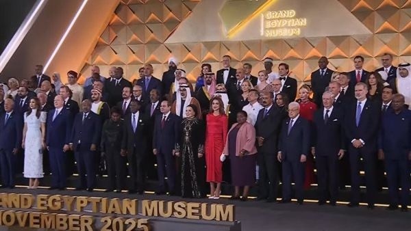 الرئيس يشارك في افتتاح المتحف المصري الكبير ويشيد بعظمة مصر وتاريخها وحاضرها