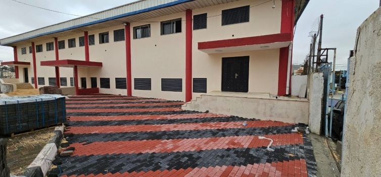 دائرة شؤون اللاجئين تستلم مشروع تأهيل وصيانة الصالة الرياضية في مخيم الفوار الممول من المنحة اليابانية