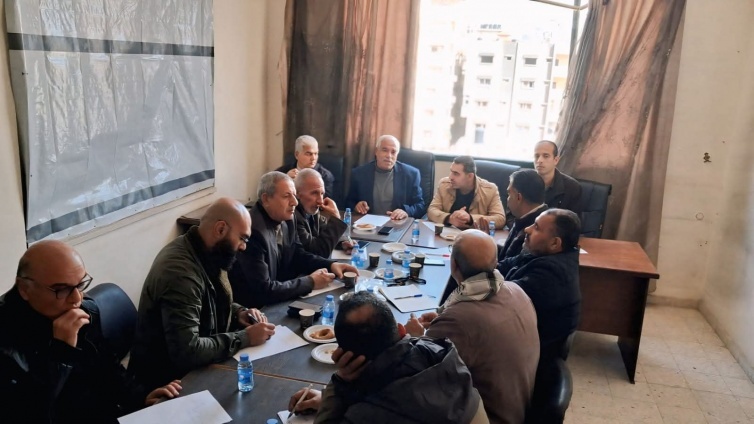 أشادوا بـ "خطة تعافي المخيمات في اجتماع موسع بغزة: شؤون اللاجئين بالمنظمة ولجانها الشعبية يرفضون قرارات الفصل الجماعي وتخفيض الرواتب ويطالبون الأونروا بالتراجع عنها
