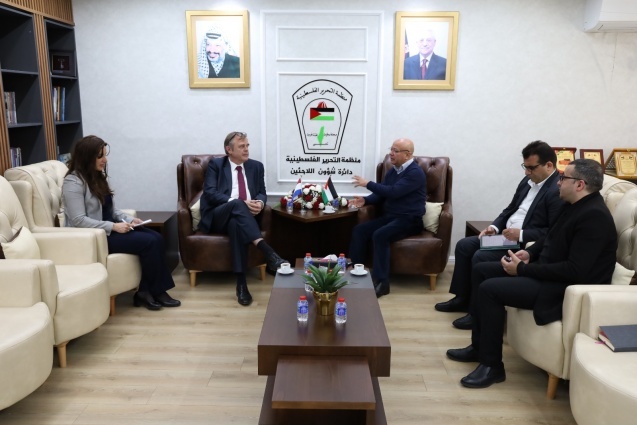 أبو هولي يبحث مع السفير الهولندي سبل دعم الاونروا وحماية ولايتها من مخاطر الاستهداف الوجودي