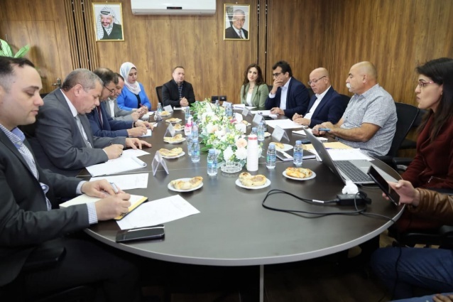 دائرة شؤون اللاجئين تعقد الاجتماع الأول للجنة التوجيهية لمشروع التدخلات الاستراتيجية لتحسين خدمات المياه والصرف الصحي في المخيمات الفلسطينية