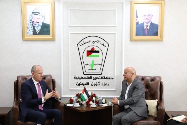 أبو هولي يبحث مع السفير الكندي التحديات التي تواجه الأونروا والأوضاع المأساوية في المخيمات الفلسطينية ويثمن دعم كندا للأونروا