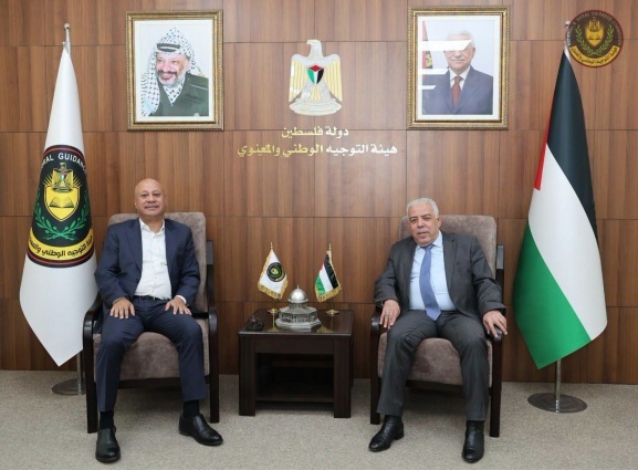أبو هولي واللواء أنور رجب : تعزيز الوعي الوطني وحماية الرواية الفلسطينية في صدارة العمل المشترك