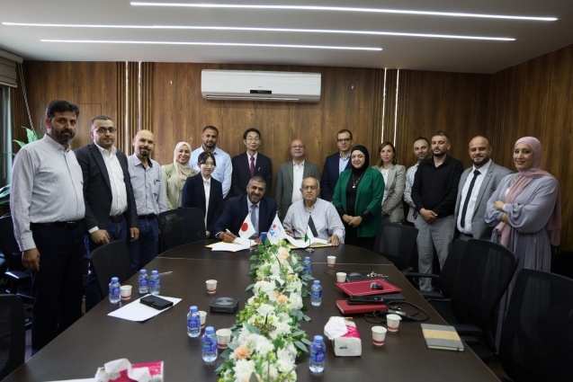 برعاية الرئيس وبتوجيهات رئيس دائرة شؤون اللاجئين.. توقيع عقد مشروع إنشاء خزان مياه في مخيم الفوار