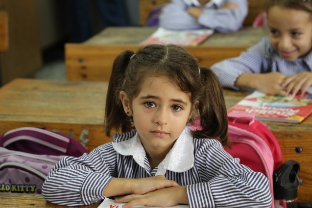 540 ألف طفل تحت مظلة تعليم الأونروا.. التمويل والحرب يهددان مدارس اللاجئين الفلسطينيين