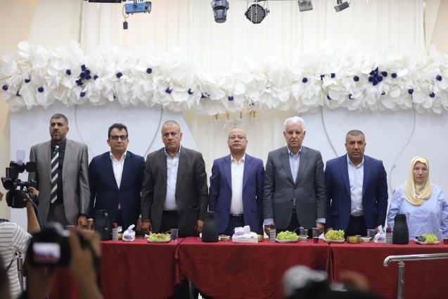 تحت رعاية الرئيس محمود عباس.. شؤون اللاجئين تضع حجر الأساس لخزان مياه في مخيم الفوار وتتفقد أوضاع مخيمات جنوب الضفة الغربية